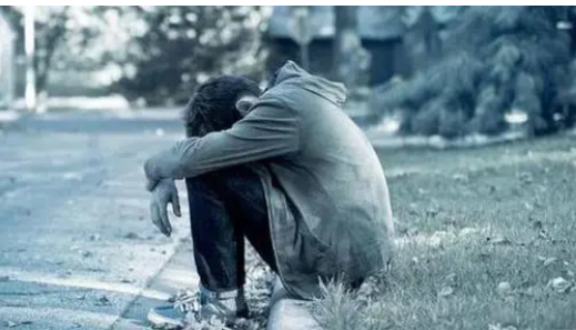 男人累了可不可以哭歌词含义