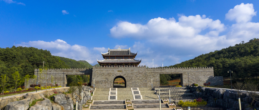 闭关自守的意思，以及用闭关自守造句