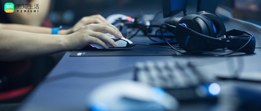 cf手游飞行棋极光走完20圈是直接获得成品还是宝箱