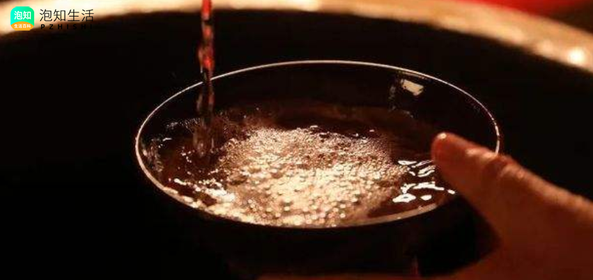 酒醅上面的温度和下边一样吗？酒醅温度高怎么降温