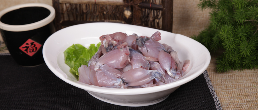 牛蛙肉没炒熟会硬吗？牛蛙肉没炒熟能吃吗