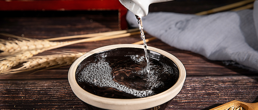 白酒酿酒方法有哪些？固态酿造法有哪些特点